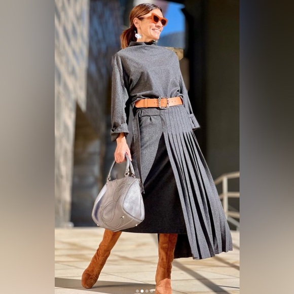 Zara Gray Wool Blend Pleated Asymmetric Skirt - Picture 2 of 7